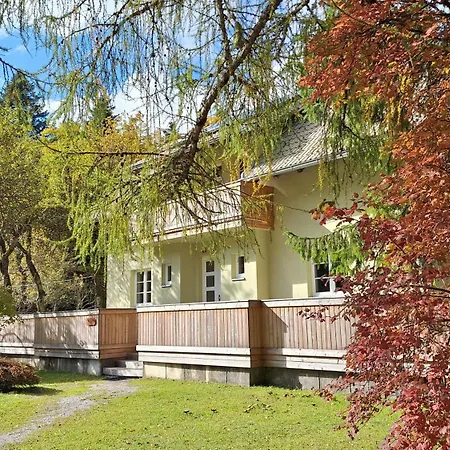 Forest House Henriette בית נופש *