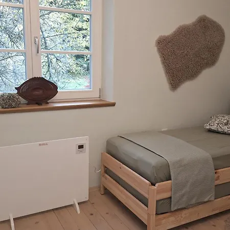 בית נופש Forest House Henriette Ig